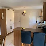 Ferienhaus Beautiful 4 Bedroom Luxurious House *