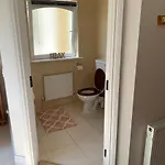 Ferienhaus Beautiful 4 Bedroom Luxurious House *
