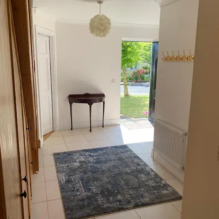 Beautiful 4 Bedroom Luxurious House *