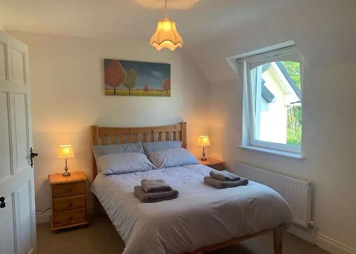 Beautiful 4 Bedroom Luxurious House Сasa de vacaciones *