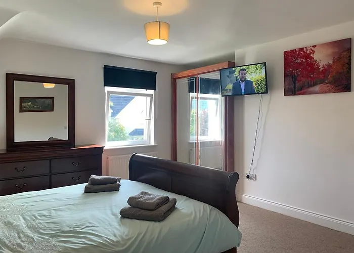 Beautiful 4 Bedroom Luxurious House