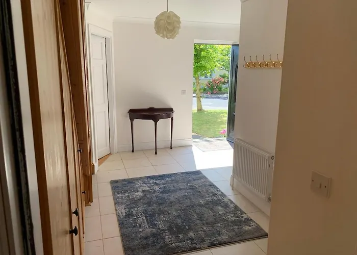 Beautiful 4 Bedroom Luxurious House *